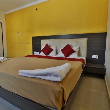 Vijaya Lakshmi Residency Hotel Бангалор Екстериор снимка