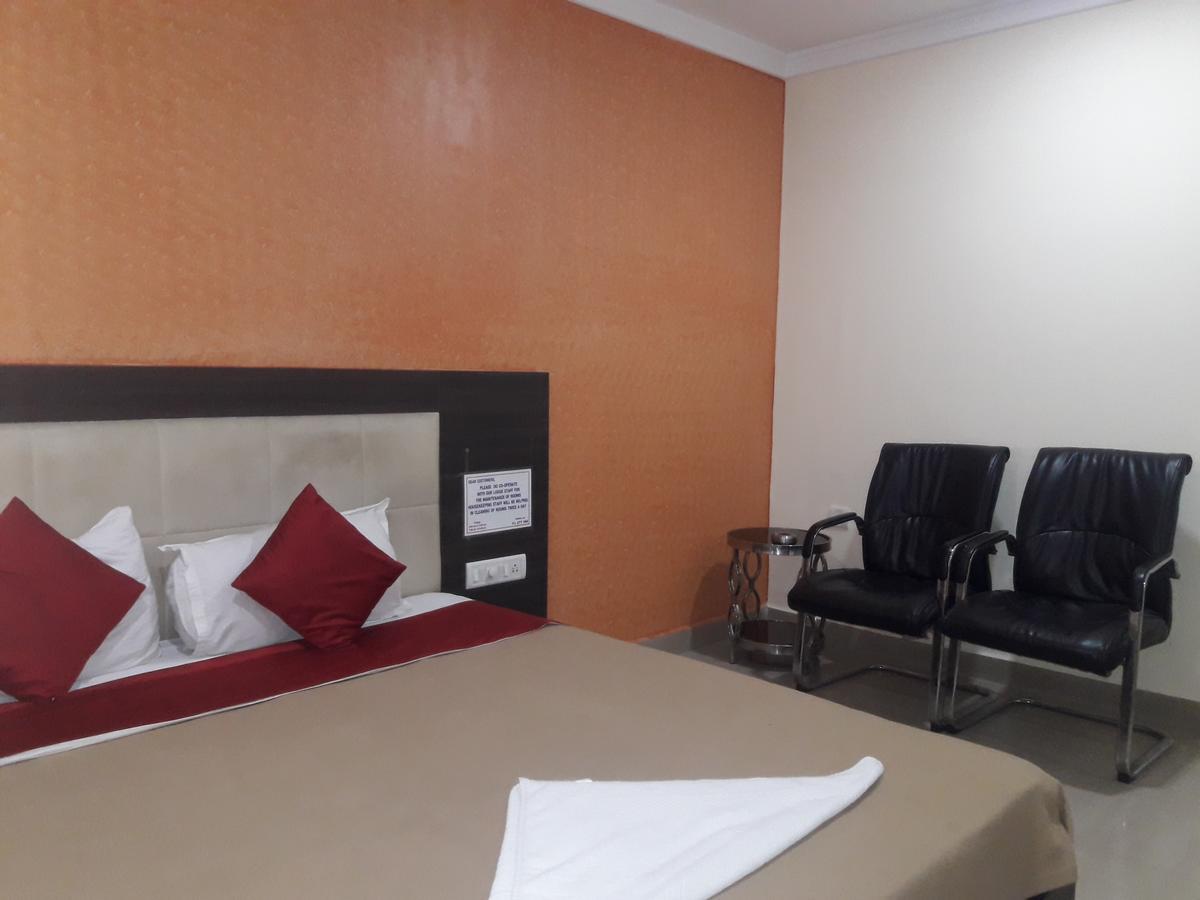 Vijaya Lakshmi Residency Hotel Бангалор Екстериор снимка