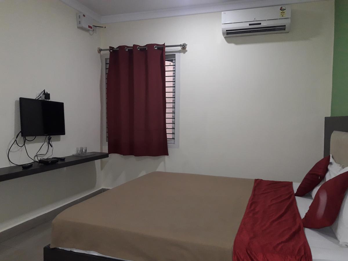Vijaya Lakshmi Residency Hotel Бангалор Екстериор снимка